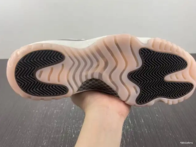 Cheap TBkick 11 Air Jordan WMNS Neapolitan AR0715-101 0527